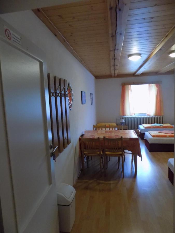 Ubytovani Apartmany Ferencikova Nove Hrady  Exterior photo