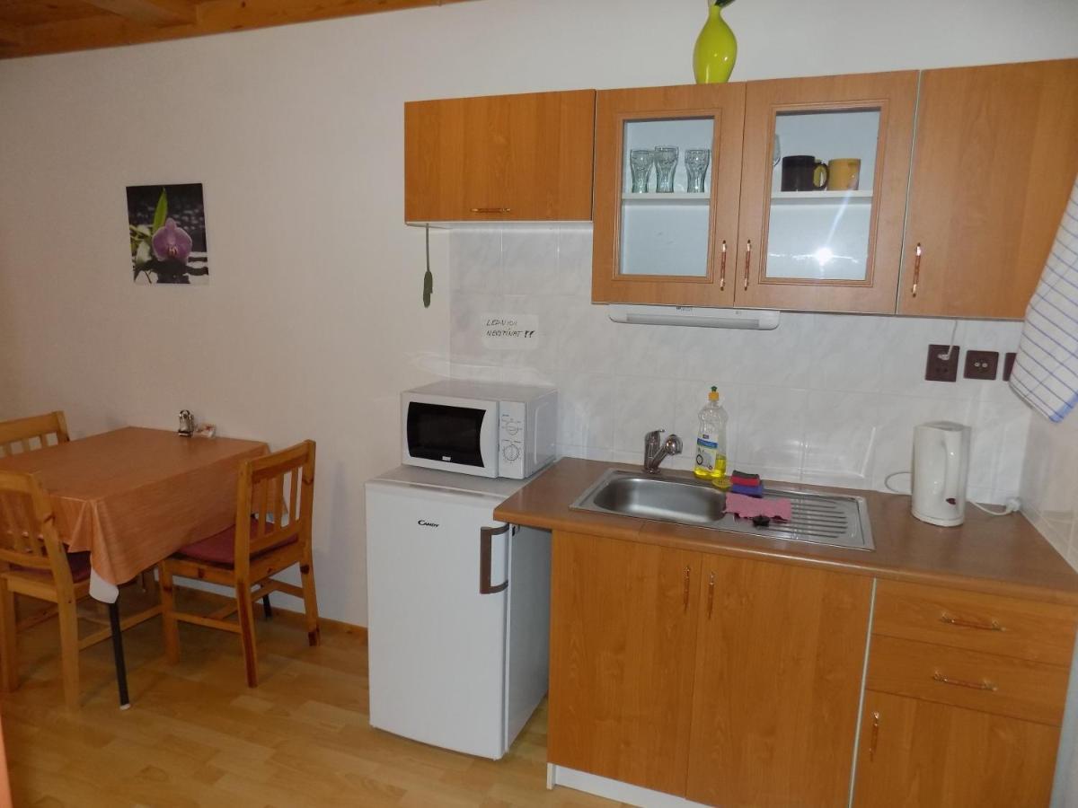 Ubytovani Apartmany Ferencikova Nove Hrady  Exterior photo