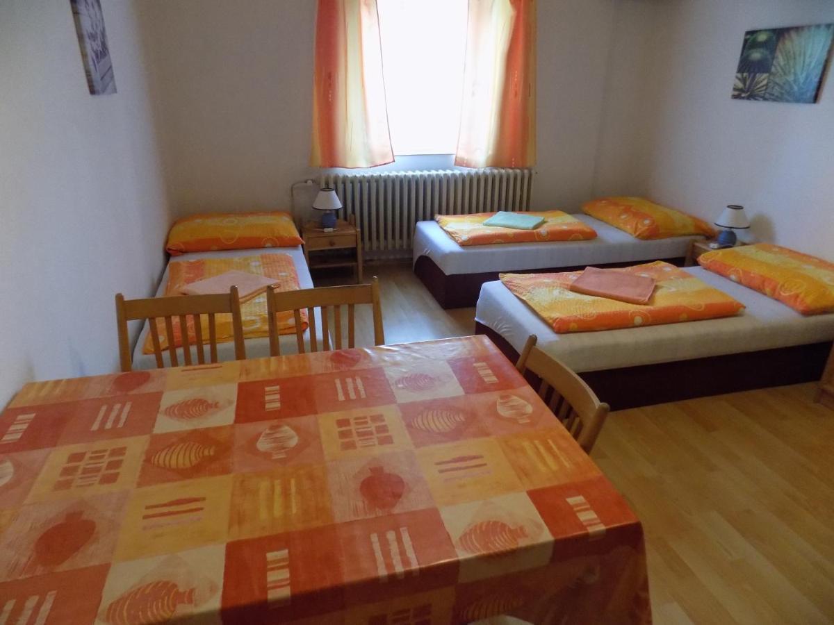 Ubytovani Apartmany Ferencikova Nove Hrady  Exterior photo